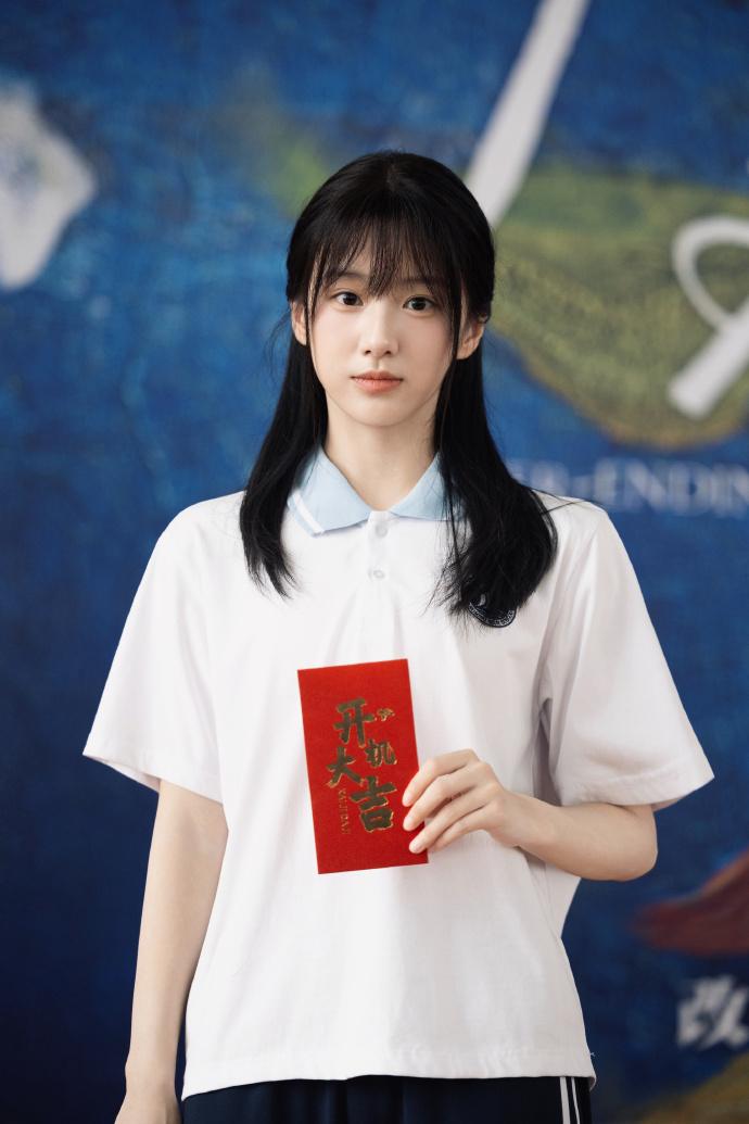新的故事，在「炽夏」的蝉鸣声中悄然开始~

包上恩 开机大吉，拍摄顺利~

包上