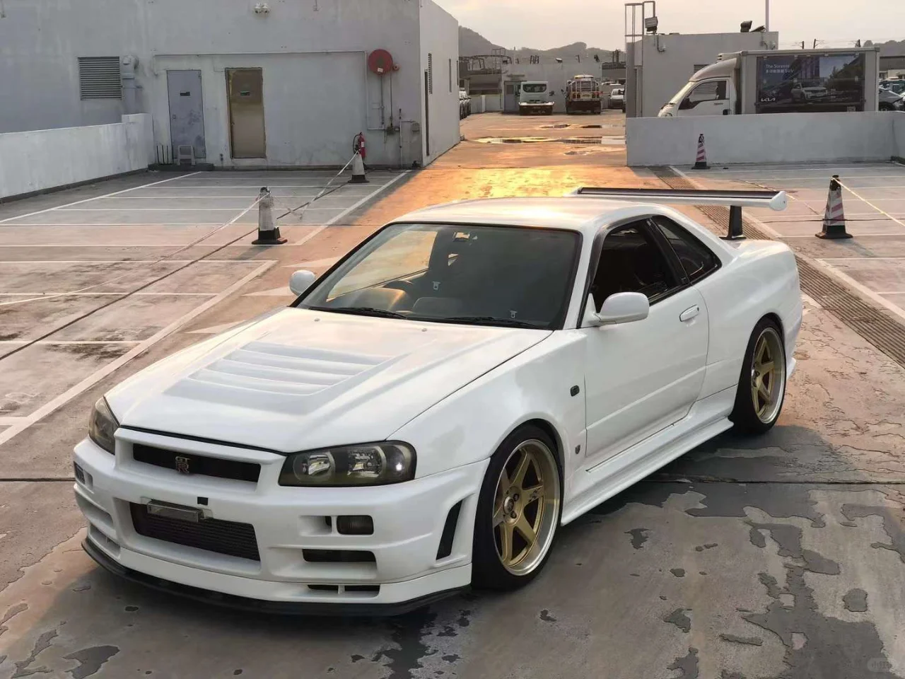 车源：港车99款 Skyline GTR R34 全改RB28