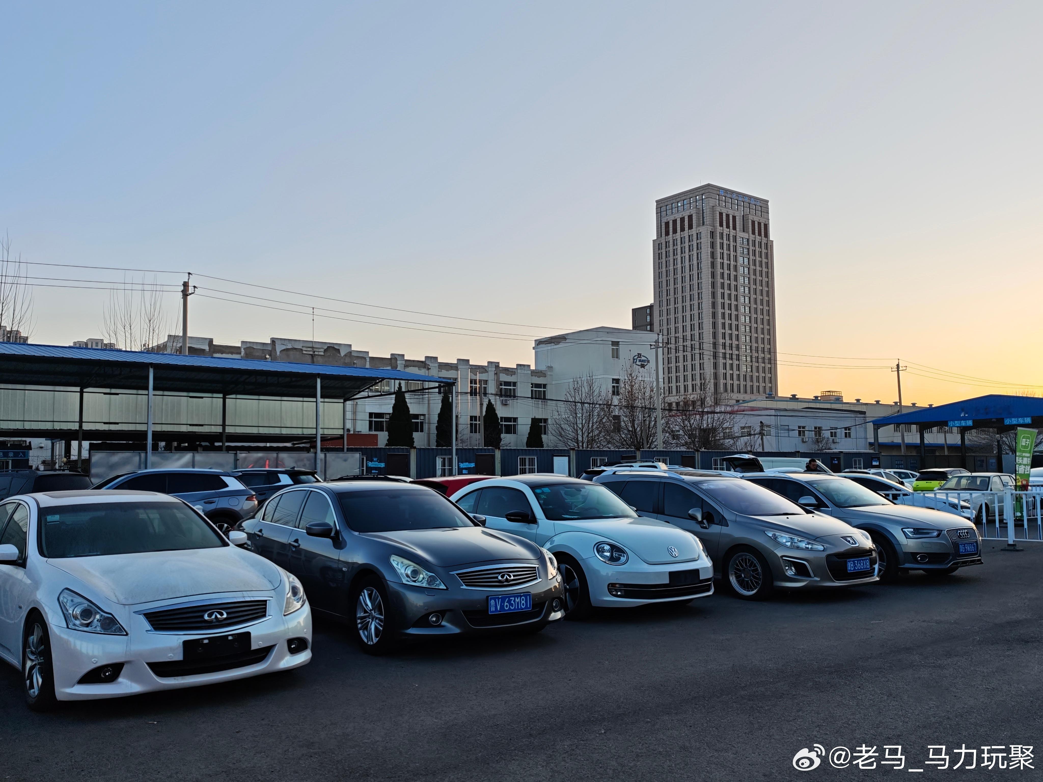 马力玩聚老马在路上 今天来看车的老板真多天气还很冷都零下3/4度了2.88万的英