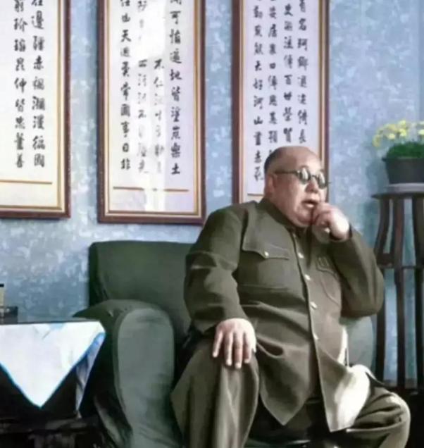 1949年，解放军打开马鸿逵在银川的一座仓库，仓库门被打开那一刻，所有人都愣住了