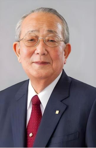 [浮云]1997年，身家200亿的日本富商稻盛和夫，被查出来癌症，当他得知后，仅