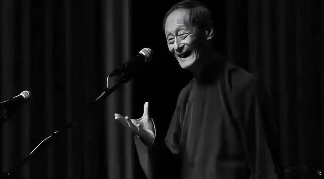 曹云金发文悼念田立禾：田先生是宝字辈的相声前辈，艺术精湛，为人宽厚豁达。不仅在舞