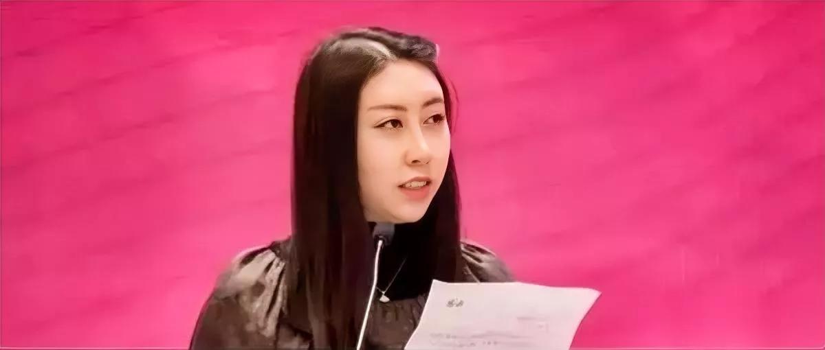 贾浅浅这事

还没凉透？

最近又有网友扒出她多篇论文连基本降重都懒得做，大段照