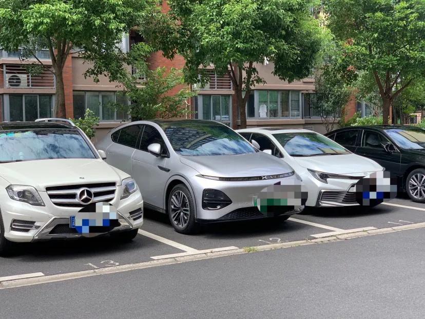 【车主：开起来很舒适，没有毛豆y那么颠，转弯侧倾控制得很好】

小鹏G6 202