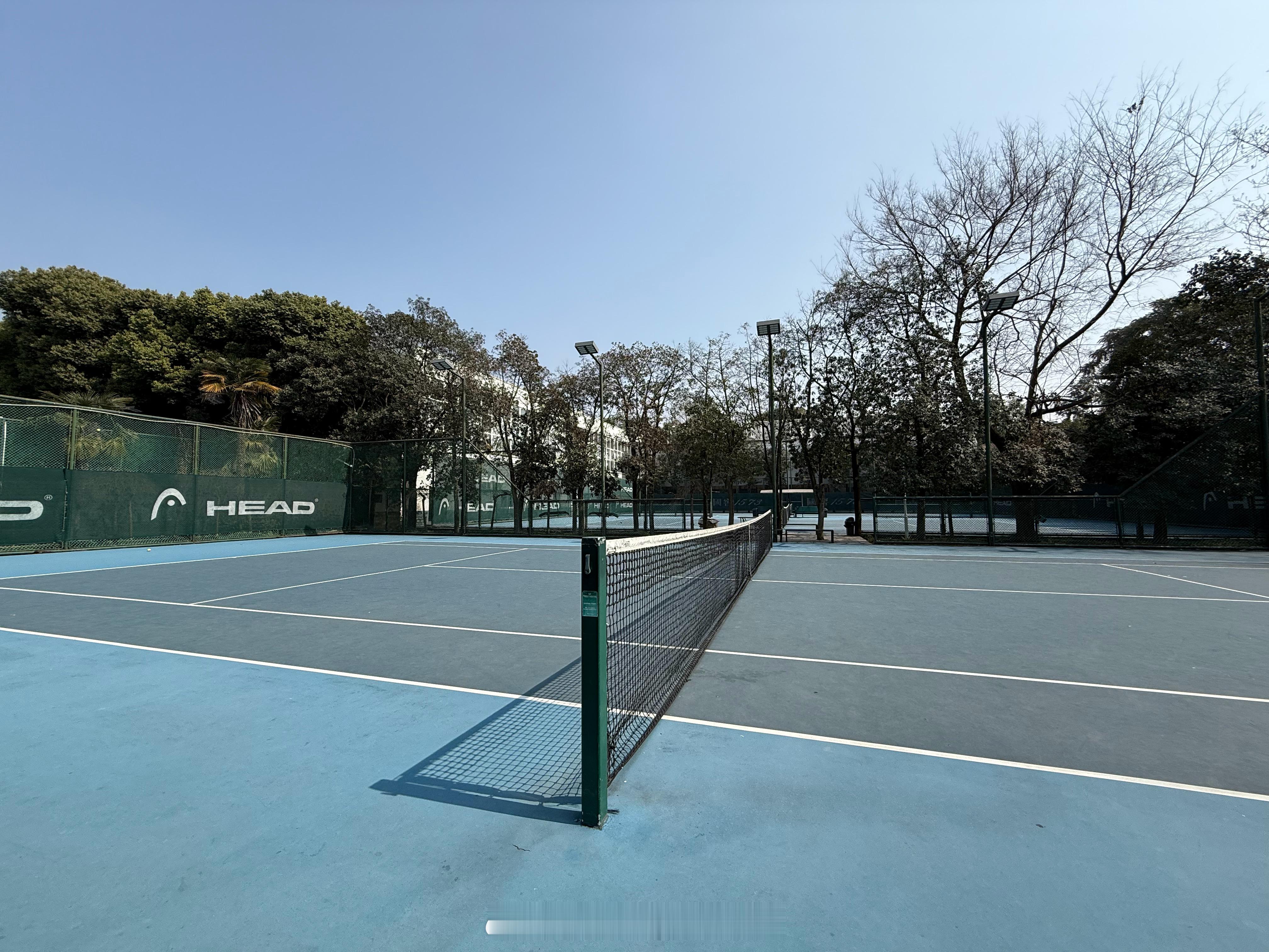 成都这几天的天气都有点晒人了。。。成都天气