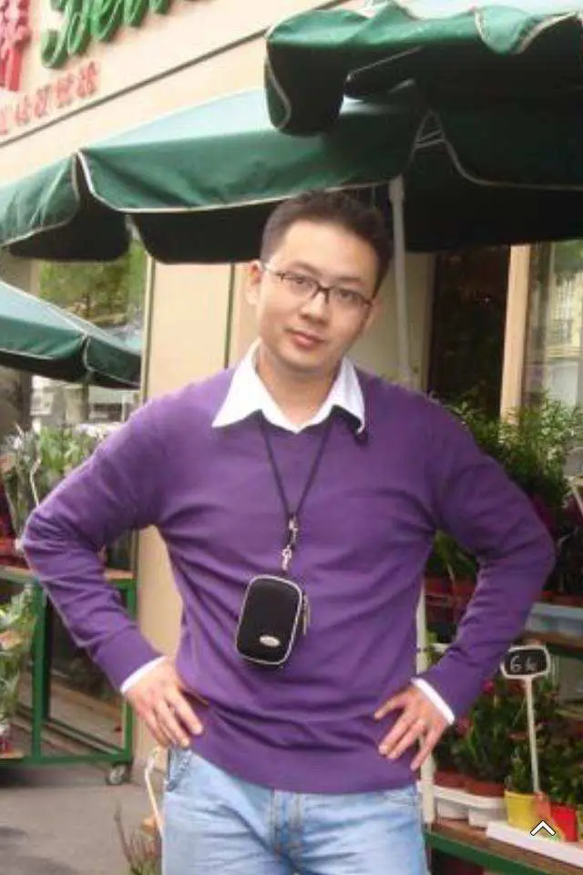 青春停在照片里，我留在烟火人间里，各自安好！