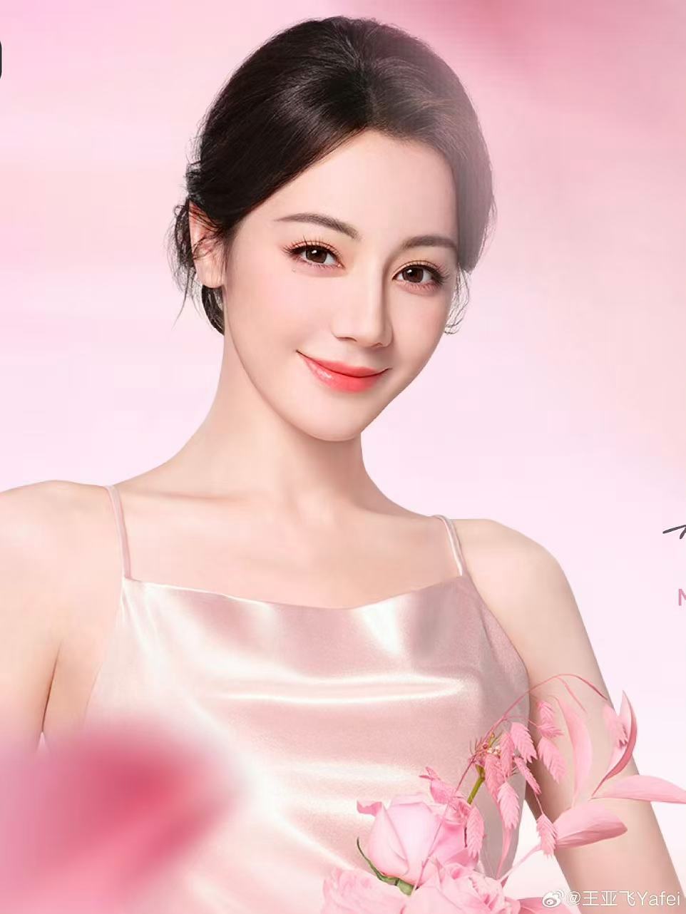 王亚飞给迪丽热巴化的最香的妆王亚飞给热巴化的最香的妆王亚飞给迪丽热巴化的最香的妆