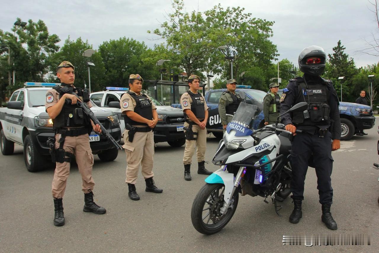 阿根廷军警联合巡逻