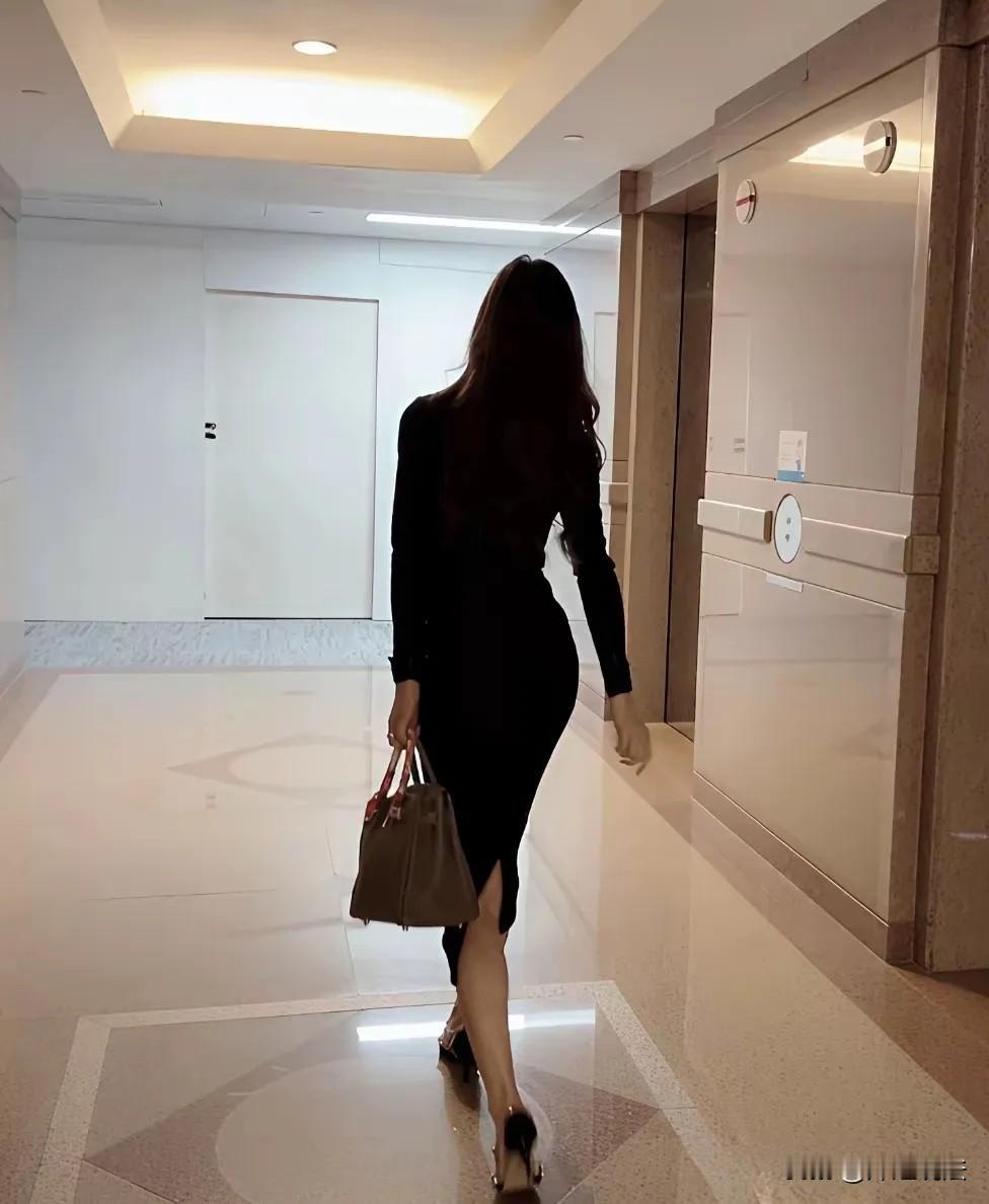 东莞，男子和女子本来是情人关系，但是有一次，两人发生关系后，女子报警了，声称男子