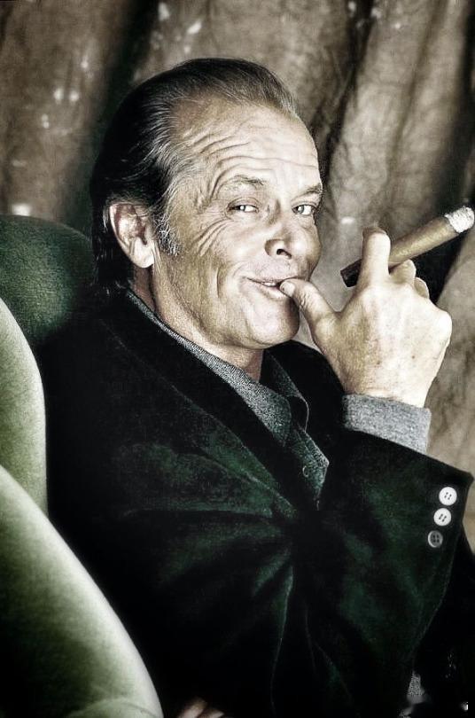 很多父母犯了严重的教育失误，不是因为第一次当父母缺乏经验，而是因为第一次品尝到权