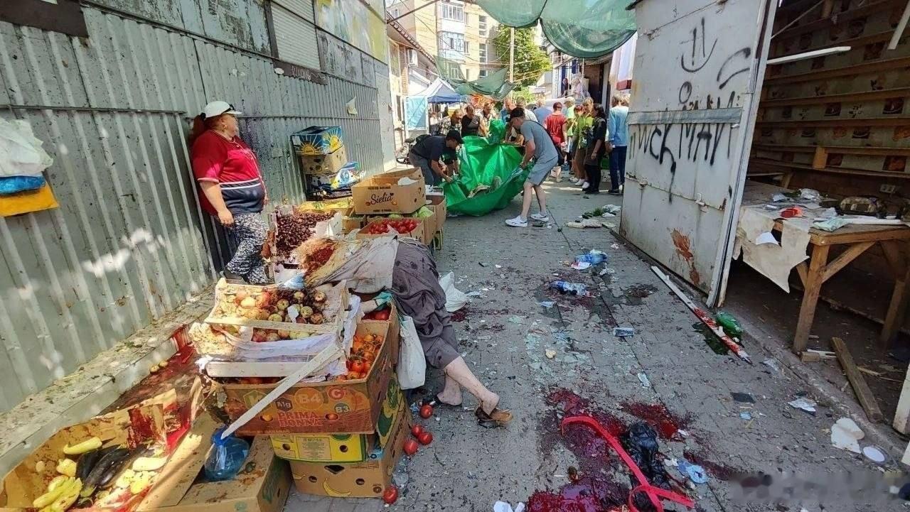 扎波罗热俄控托克马克一处市集遭乌军无人机袭击造成 5 名居民遇难，另有 18 人