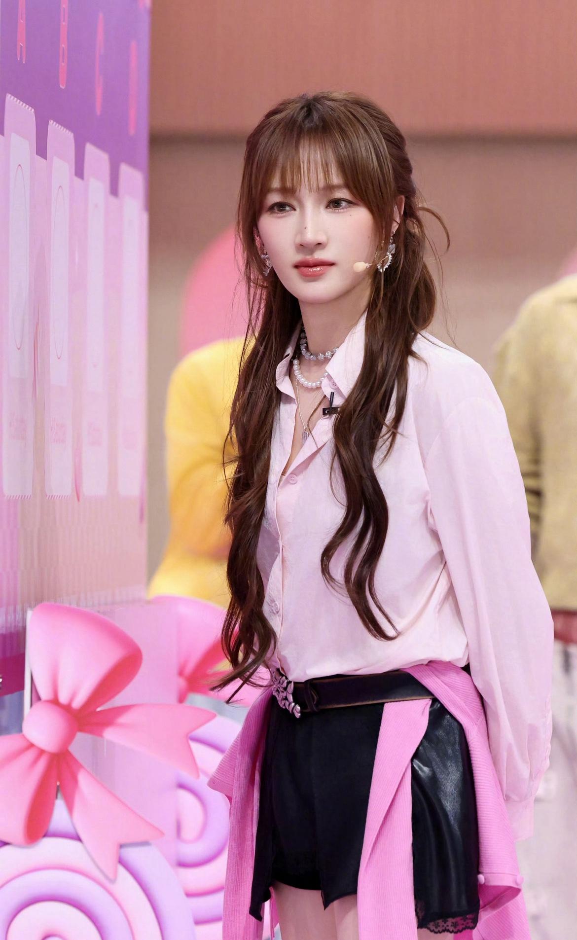 孟佳选韩商言，

不选道明寺？

这眼光，绝了！

内娱审美大变天！

游戏环节