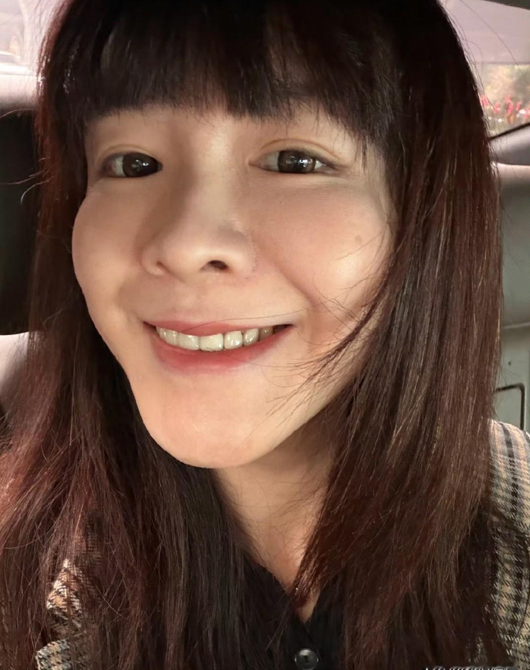 李艾都羡慕杨幂身材，春节吃进去的肉，你还好意思留着？
一个175cm的专业模特，