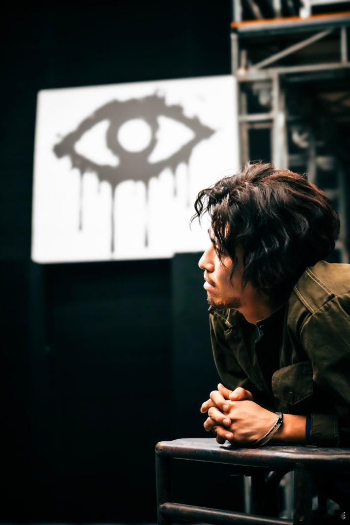 赵小童话剧造型 赵小童话剧造型还真的挺让人意外的，没见过这样的赵小童！感觉他真的