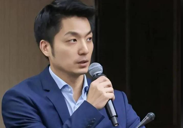台湾政坛，恐怕真要重新洗牌了。岛内现在有一种越来越响的判断：只要蒋万安在2026