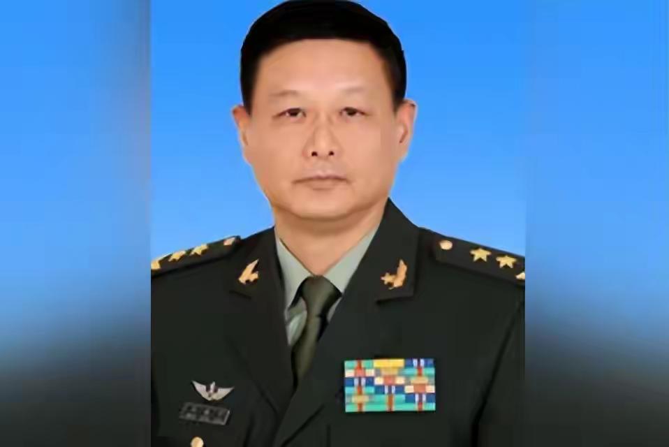 坚决拥护党中央，四个部队高级将领被免，军队一定要纯洁！

据媒体报道，就在昨天，