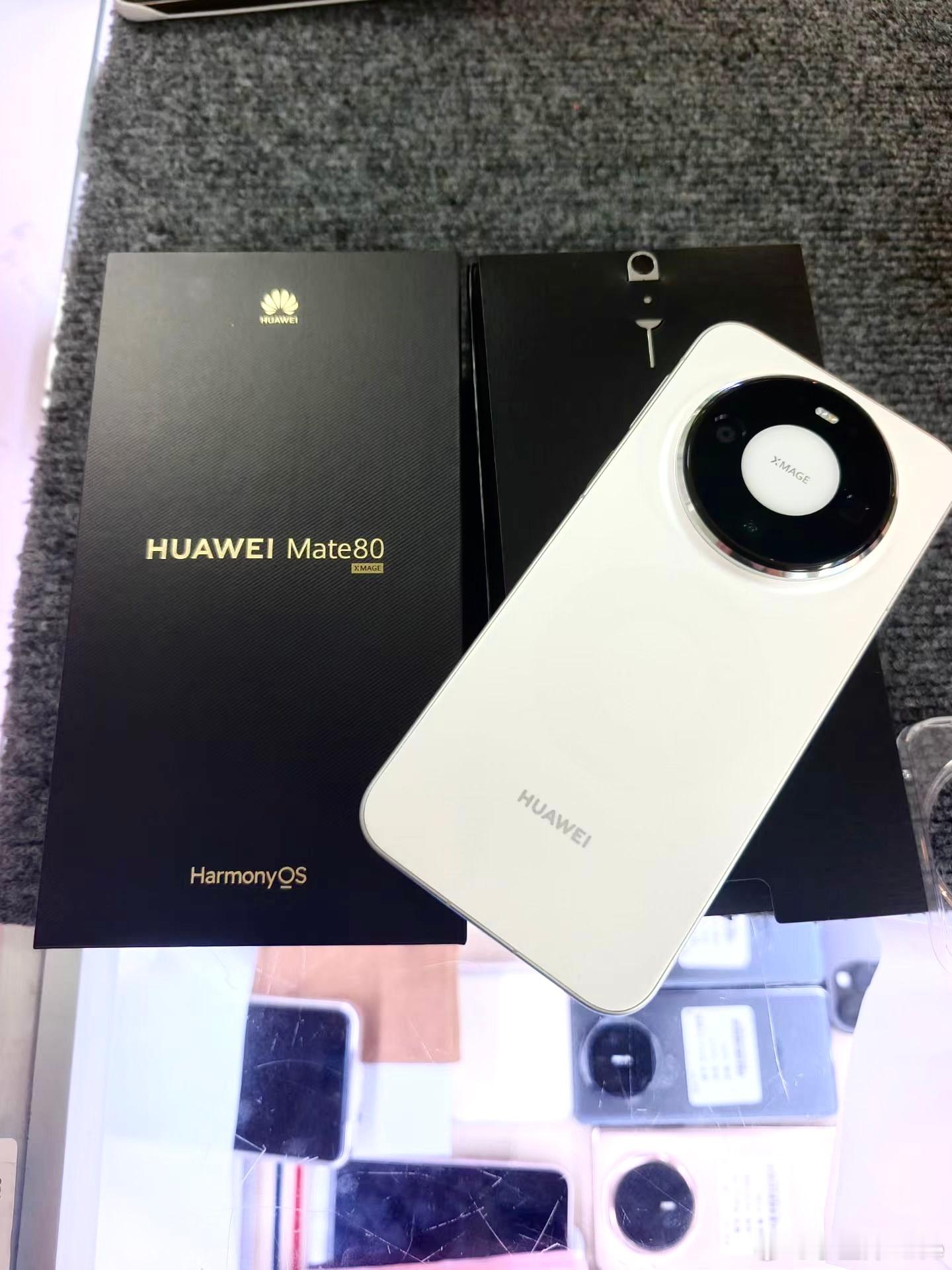 已买不欠[doge]余承东建议苹果用户买华为备用机 ​​​