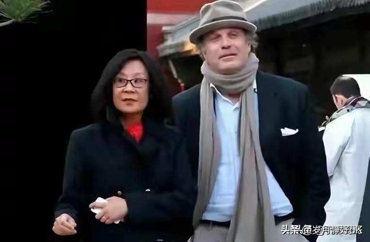 作者加速成长计划一首歌唱了一辈子，嫁给法国人，年纪大了还在国内赚钱捞金，一些小人
