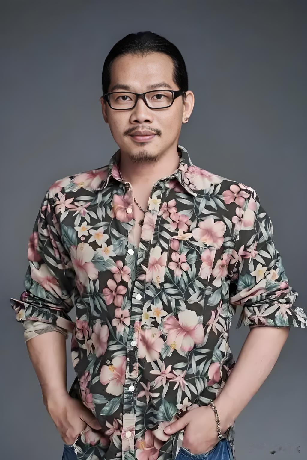 方文山一个字要价8000元，就算重复的字，也是照样收费，哪怕是他的黄金搭档周杰伦