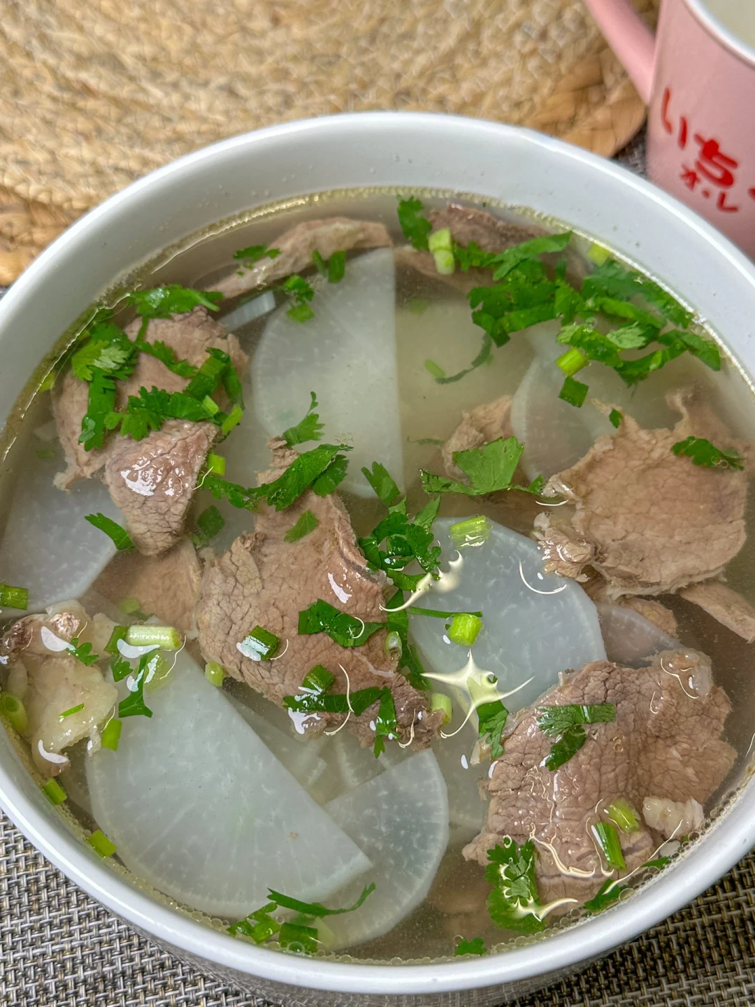 这个牛肉汤我可以吹一辈子！！要鲜掉眉毛啦！！