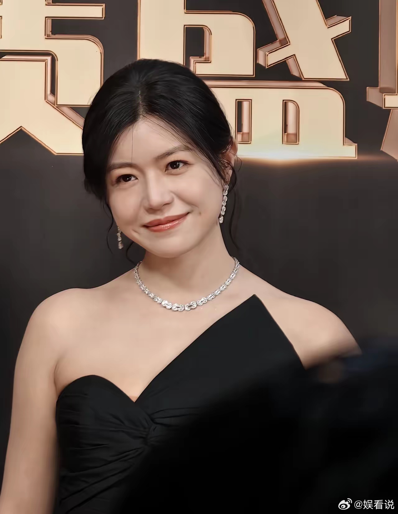 我有一个发小是医院骨科的医生，她告诉我一个真相，像陈妍希这次训练导致右脚跟腱完全