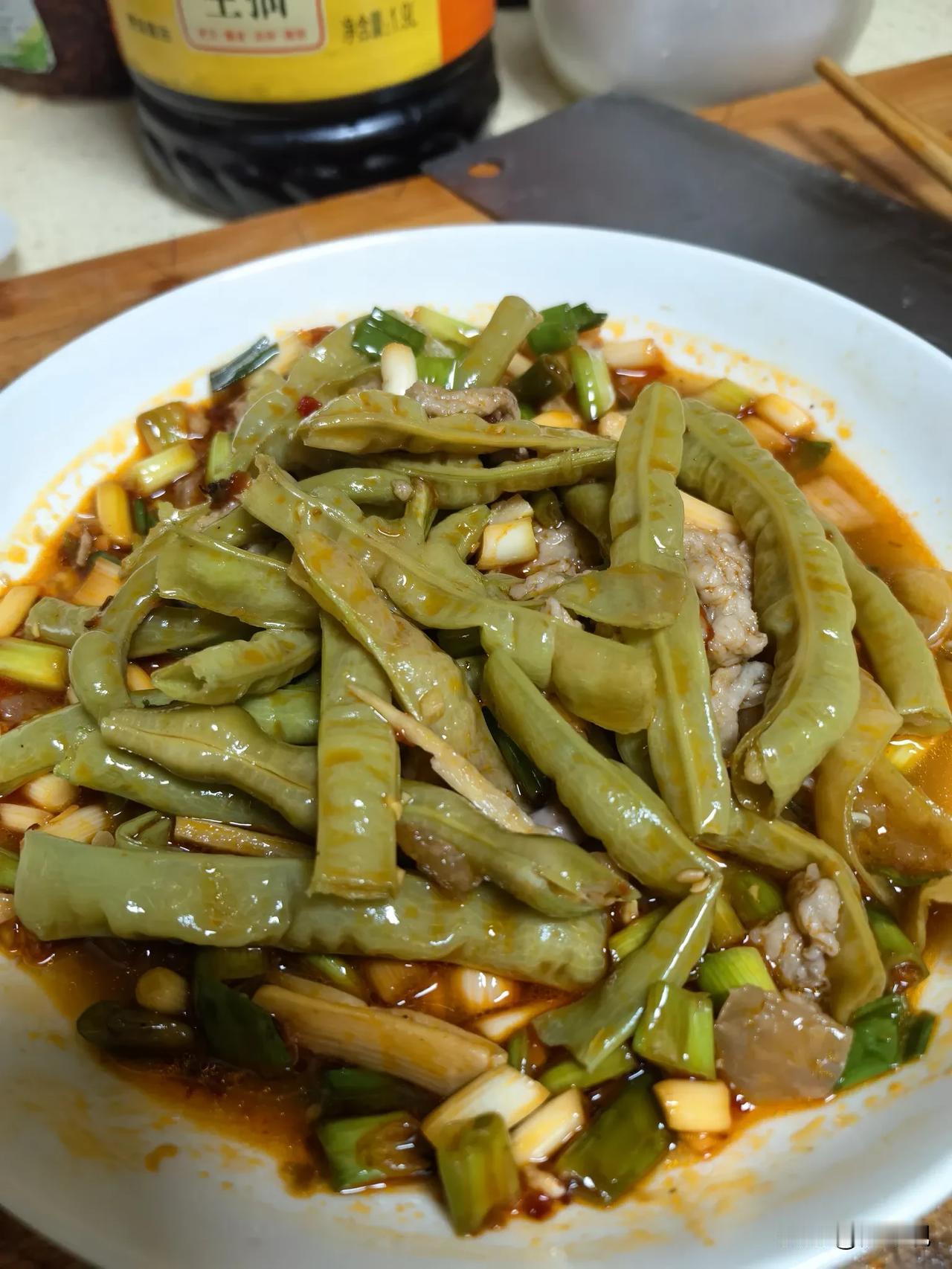 拒绝外卖，自己在家做饭，清淡养胃，满分10分，你们打几分？
简简单单一桌家常菜，