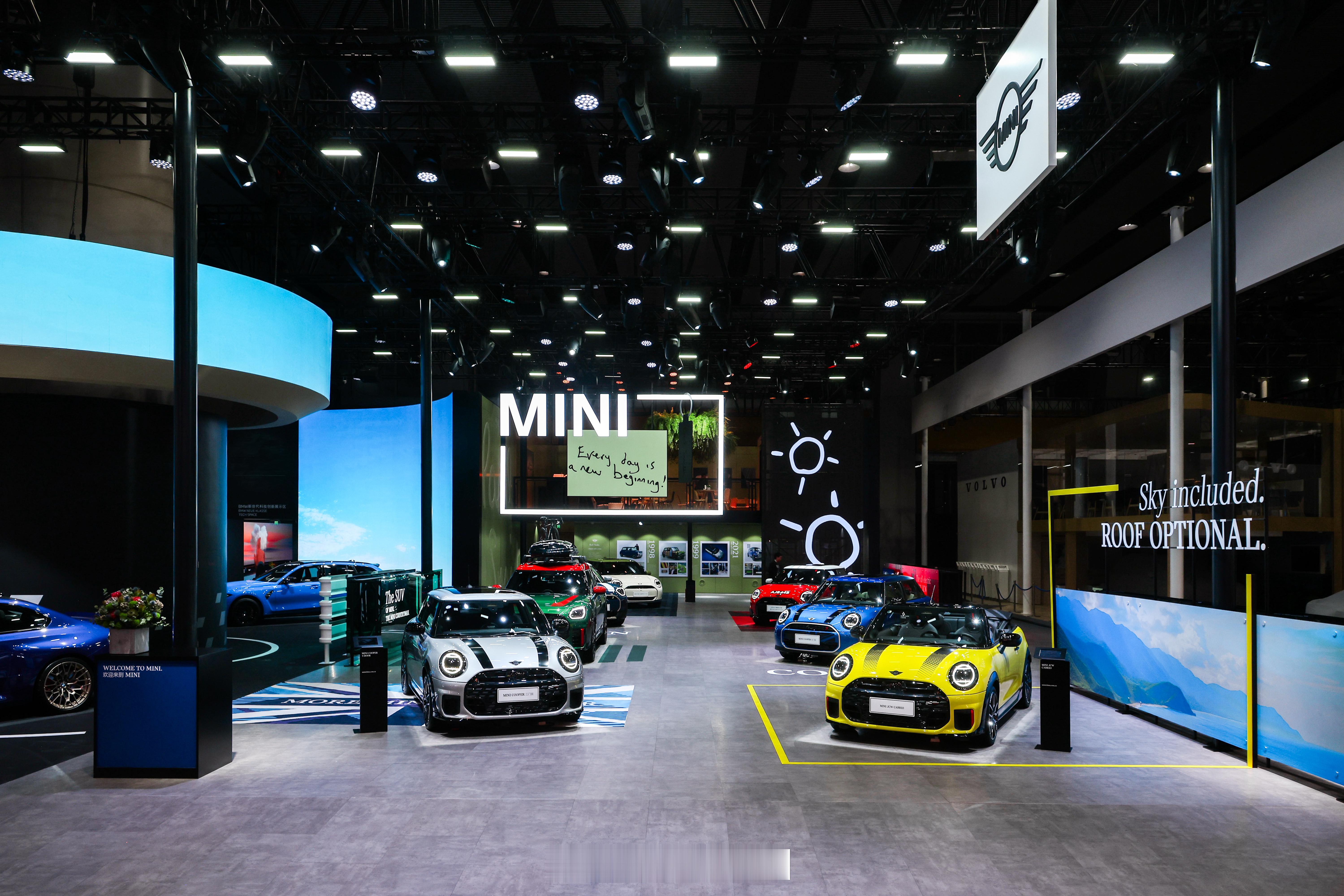 MINI的展台，无论是车还是展台，都处处透着个性大家喜欢MINI的设计吗？