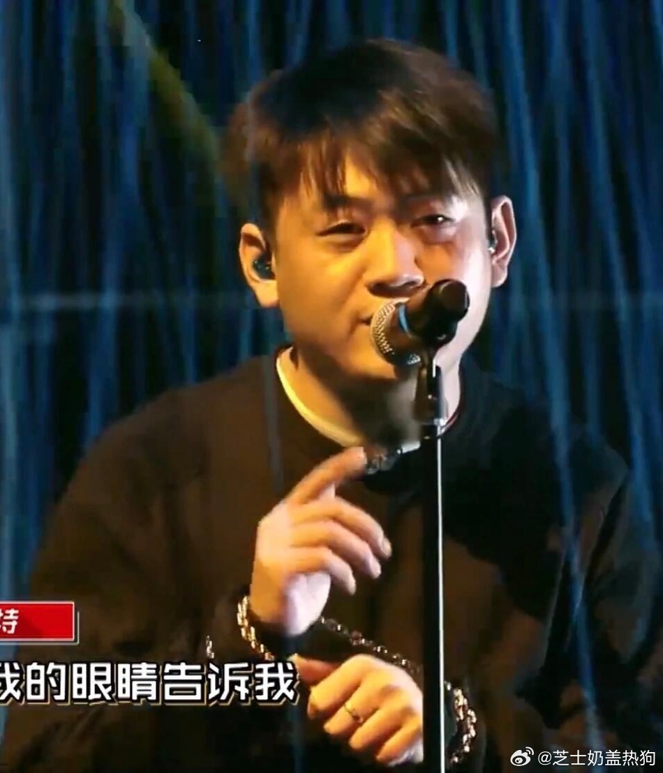 说唱巅峰对决别虐待老人了 掰瑞叔的锐气确实足，但派叔的体力也是真的跟不上啊！看着