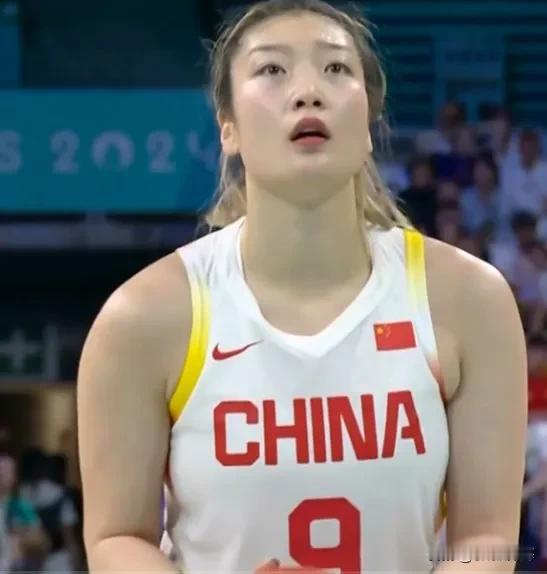 中国女篮大战塞尔维亚，5个没想到：

1，没想到，前三节李梦运动战没有进球，第四