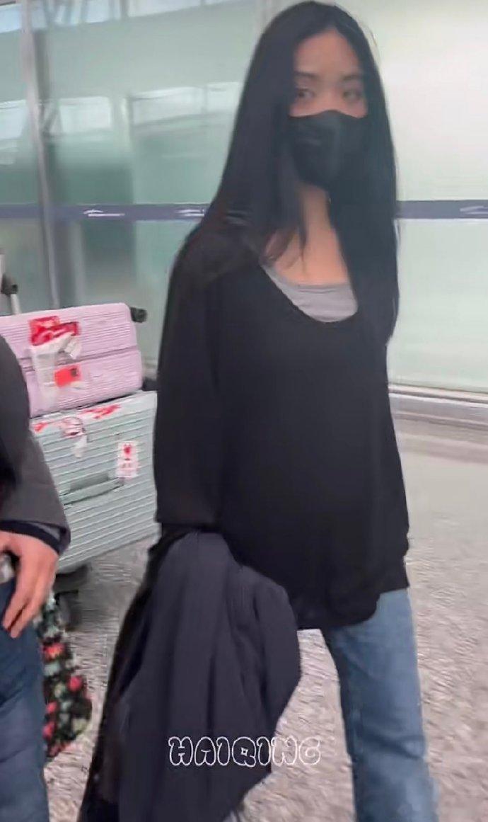 沈月连轴转状态沈月进组明日乐园连轴转的行程还能保持满满元气，沈月的韧性太让人佩服