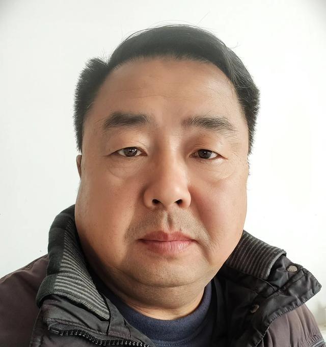 失业快九个月了，兜里真没钱，连我爸生日想买俩48块的猪蹄都凑不够100块。不是不