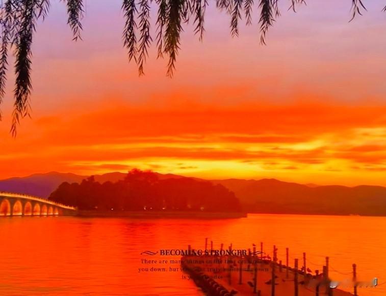 千山迎落日,谁能接住这下半句?？孤鹜伴晚霞