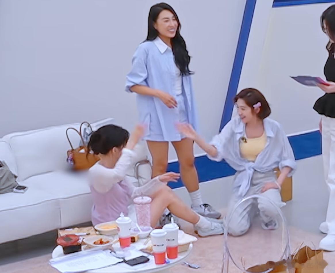 排着排着练就开始抽风模式了，射手×双子，风火果然是最疯的，我和我闺蜜就是这配置