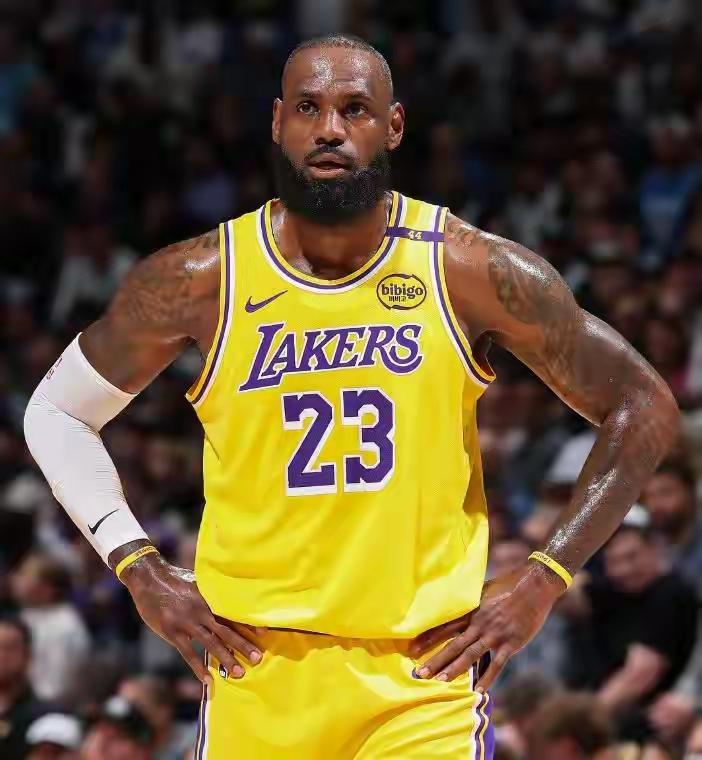 有一说一！半场湖人队69-66快船队，看看球员得分数据！

东契奇，17投11中