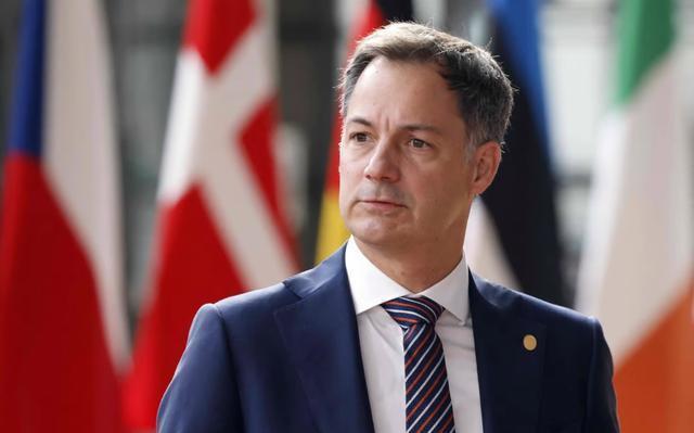 快讯！
比利时宣布了
12月3日，比利时外交大臣马克西姆·普雷沃在北约外长会前直