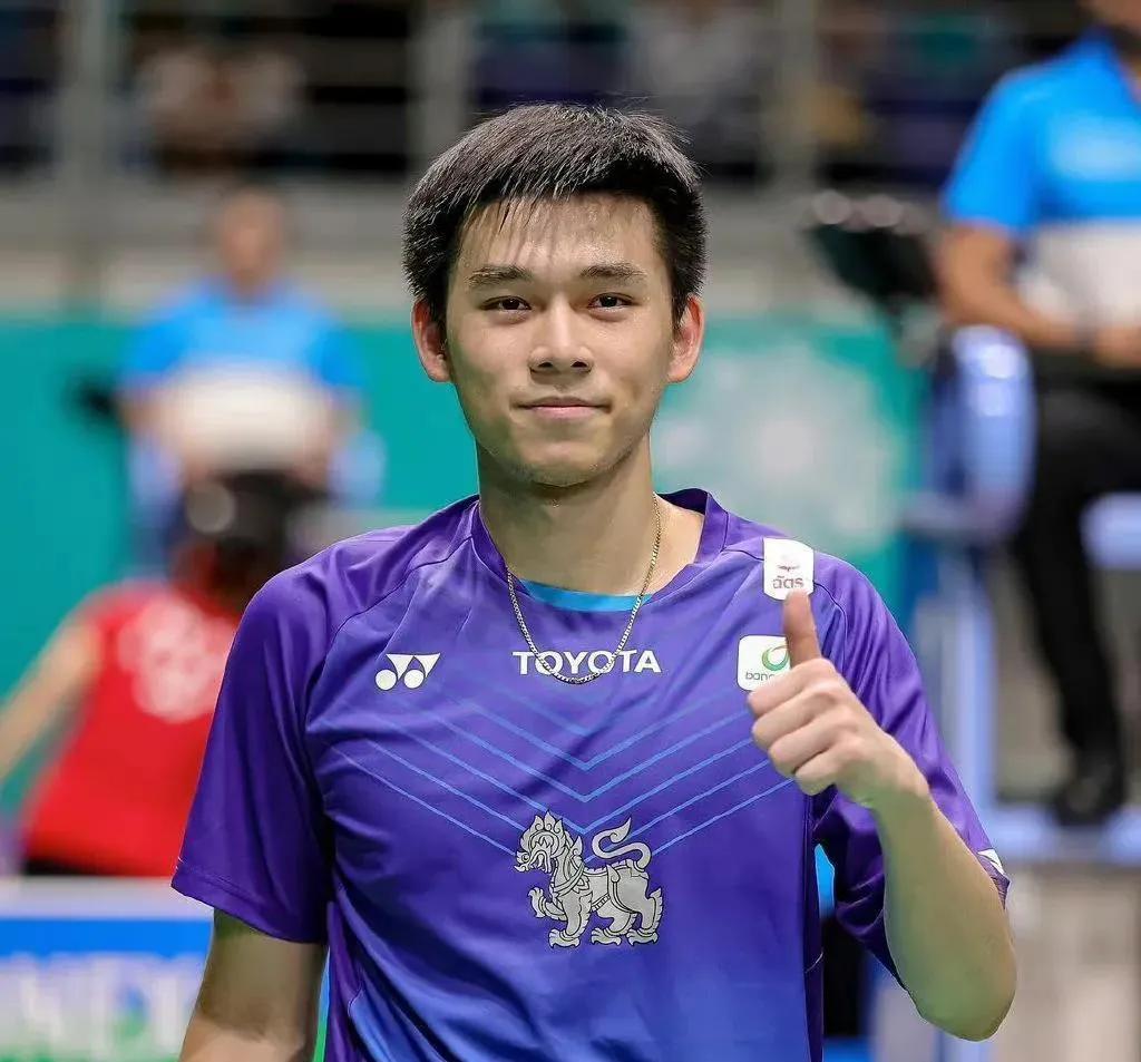 刚刚结束了一场2026亚洲羽毛球锦标赛男单1/16决赛，2026马来西亚羽毛球公