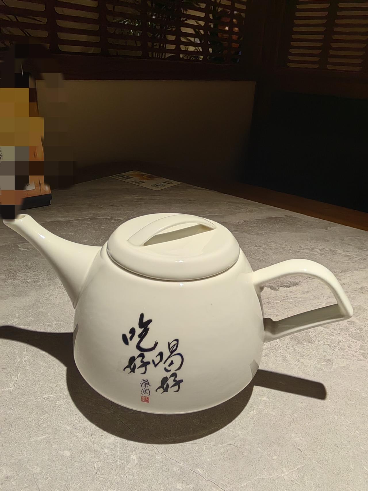 并非当下的日子过不下去，只是回首这一路，满是遗憾，长久以来内心纠结，那些踩过的坑
