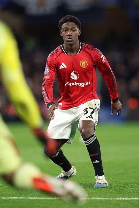 太阳报SL曼联将在赛季结束前宣布与梅努的续约合同过去一周，与他的经纪人进行的谈判