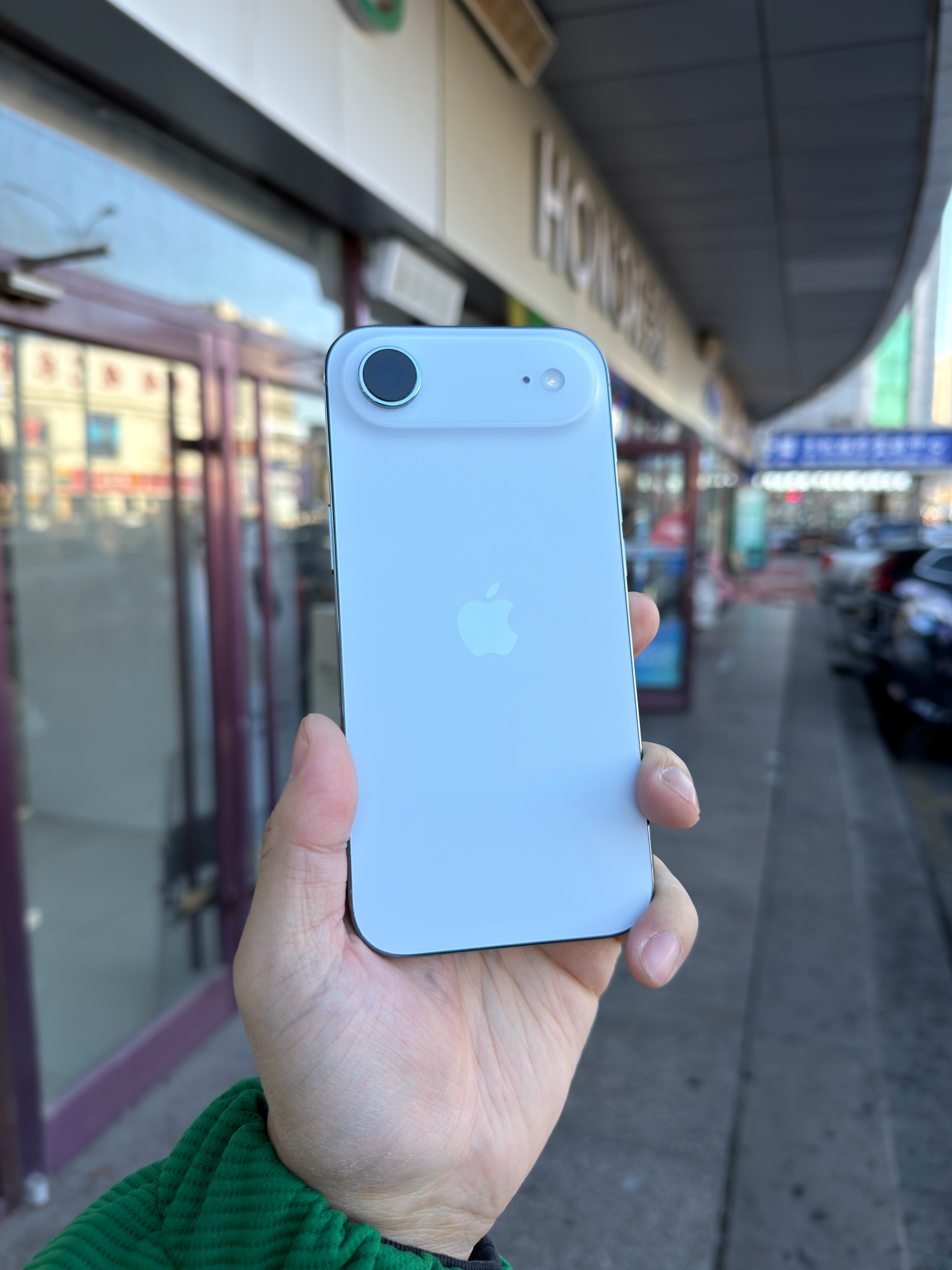 出来给iPhone Air办eSim了，电信卡五分钟完事，我还有一张卡是联通异地