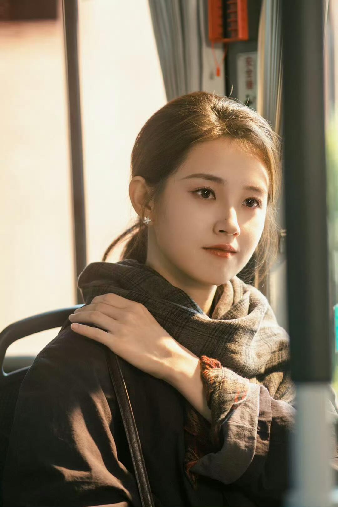 感觉她长得很舒服一点攻击性都没有 