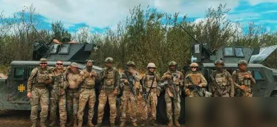 大批雇佣军开始“争先恐后”的逃离乌克兰，因为乌克兰宣布：所有外籍雇佣兵都要被编入