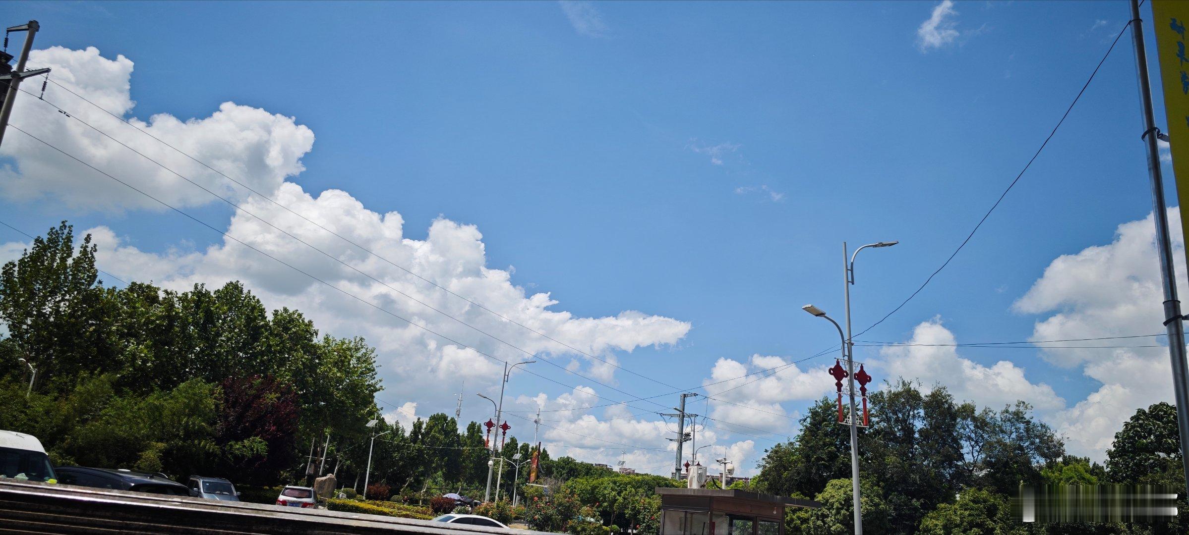 农历六月二十六，又是晴朗的一天。  ​​​  ​​​