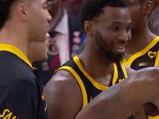 今天宜摸鱼看比赛#金州勇士[超话]##nba附加赛# ​​​