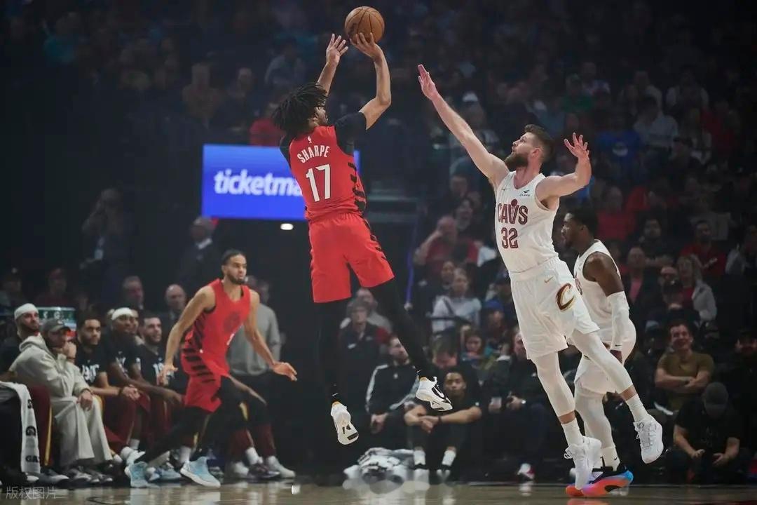 nba 中锋碾压！杨瀚森登场2分钟拿1板1助 阿伦狂砍40+17 骑士大胜开拓者