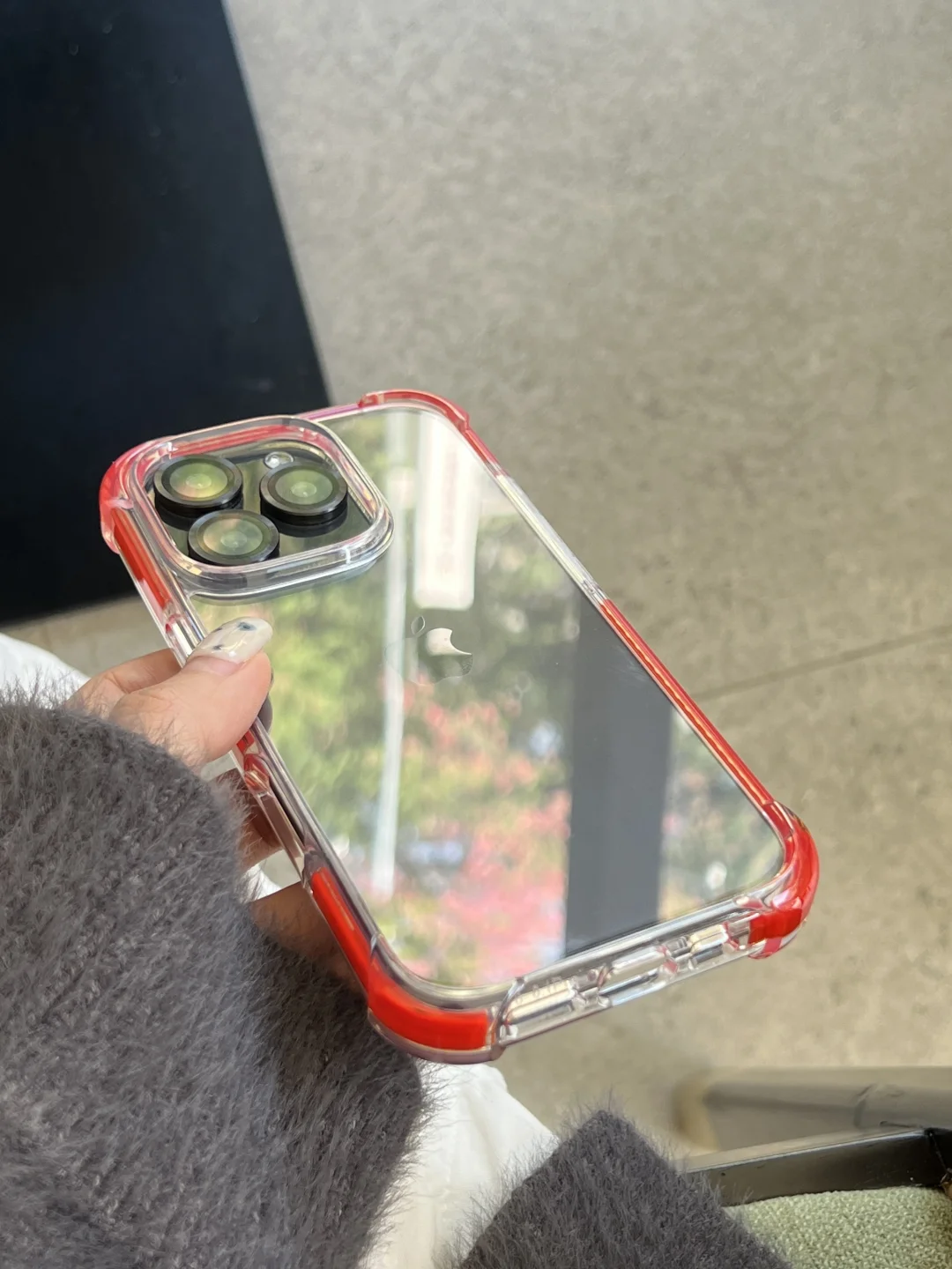 黑色手机｜圣诞和新年的简约红色壳壳