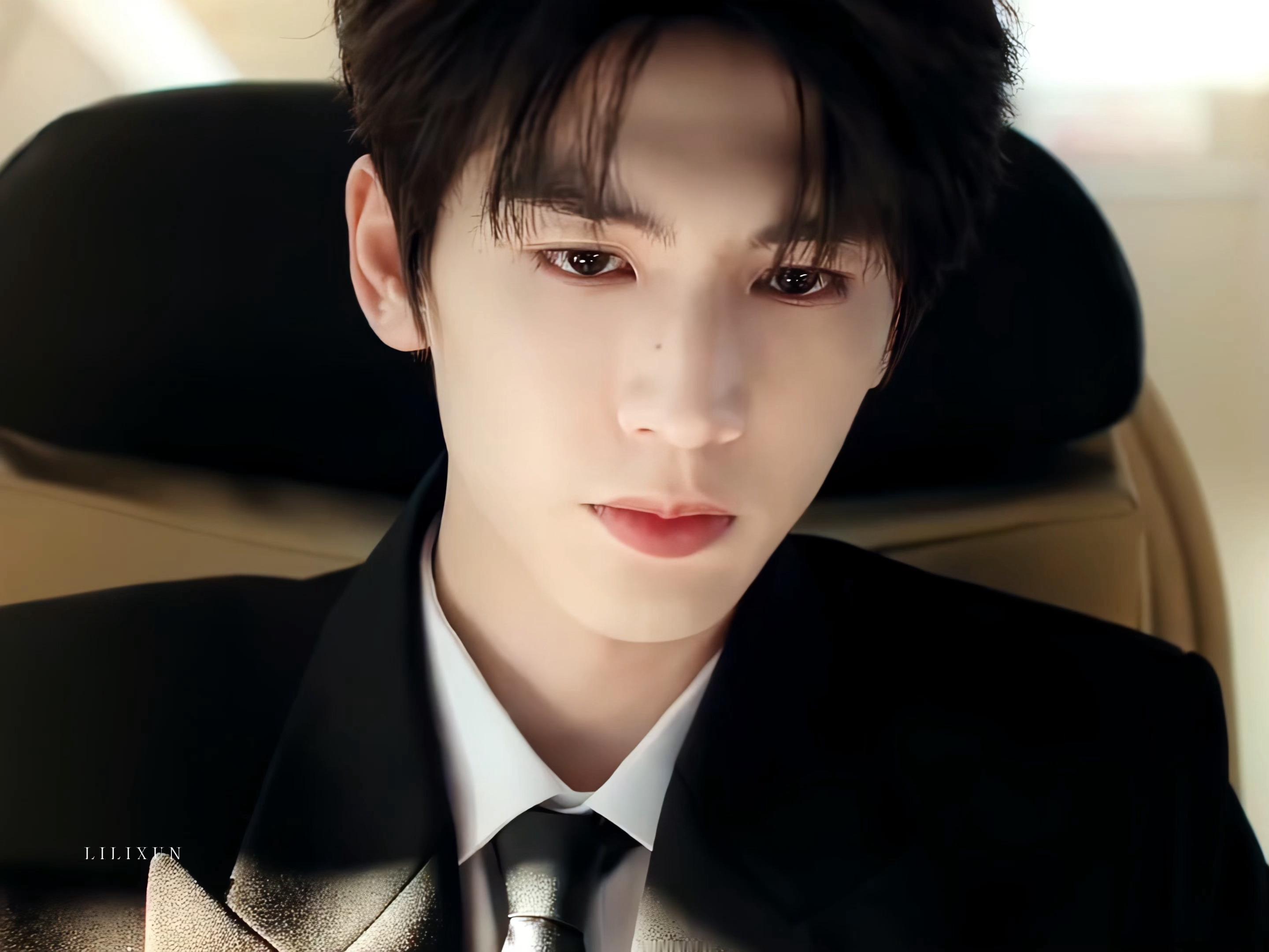 欧巴…好帅…- 张凌赫 