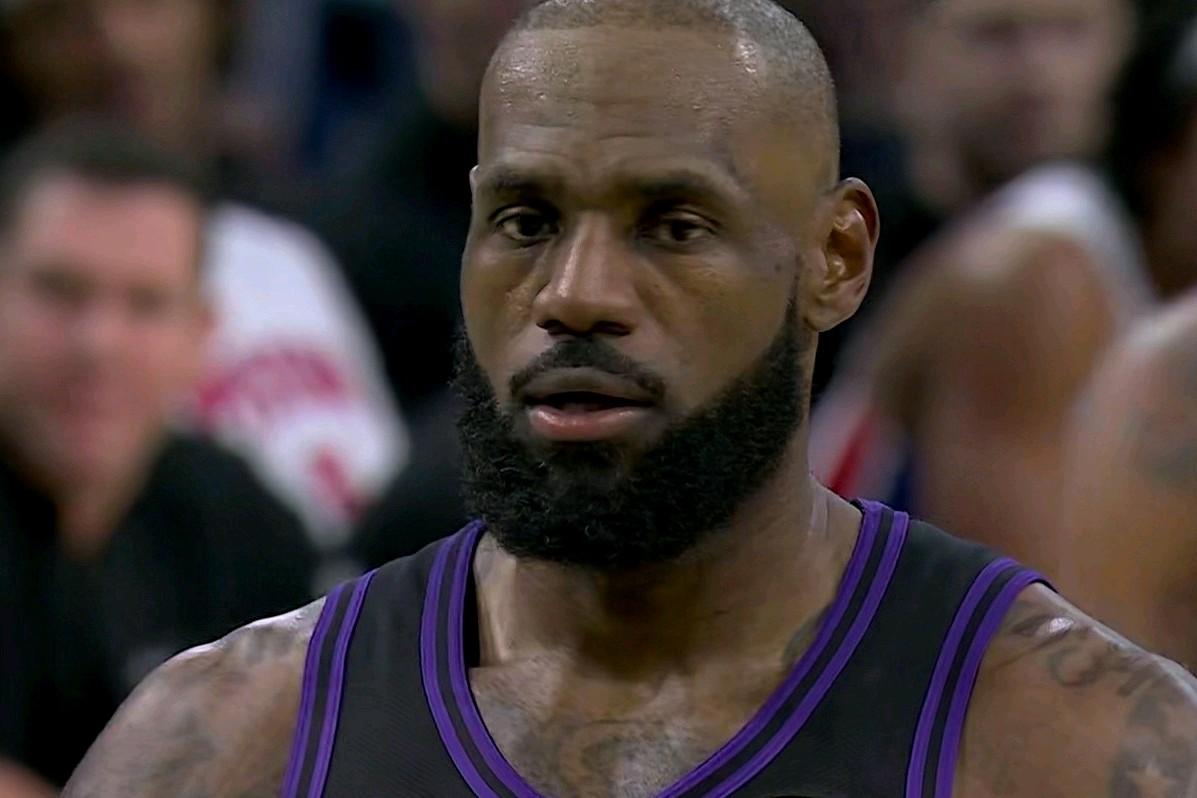 活塞：太不给老詹面子了！

快船打爆的活塞，反而打爆了湖人，老詹41岁生日夜，吞