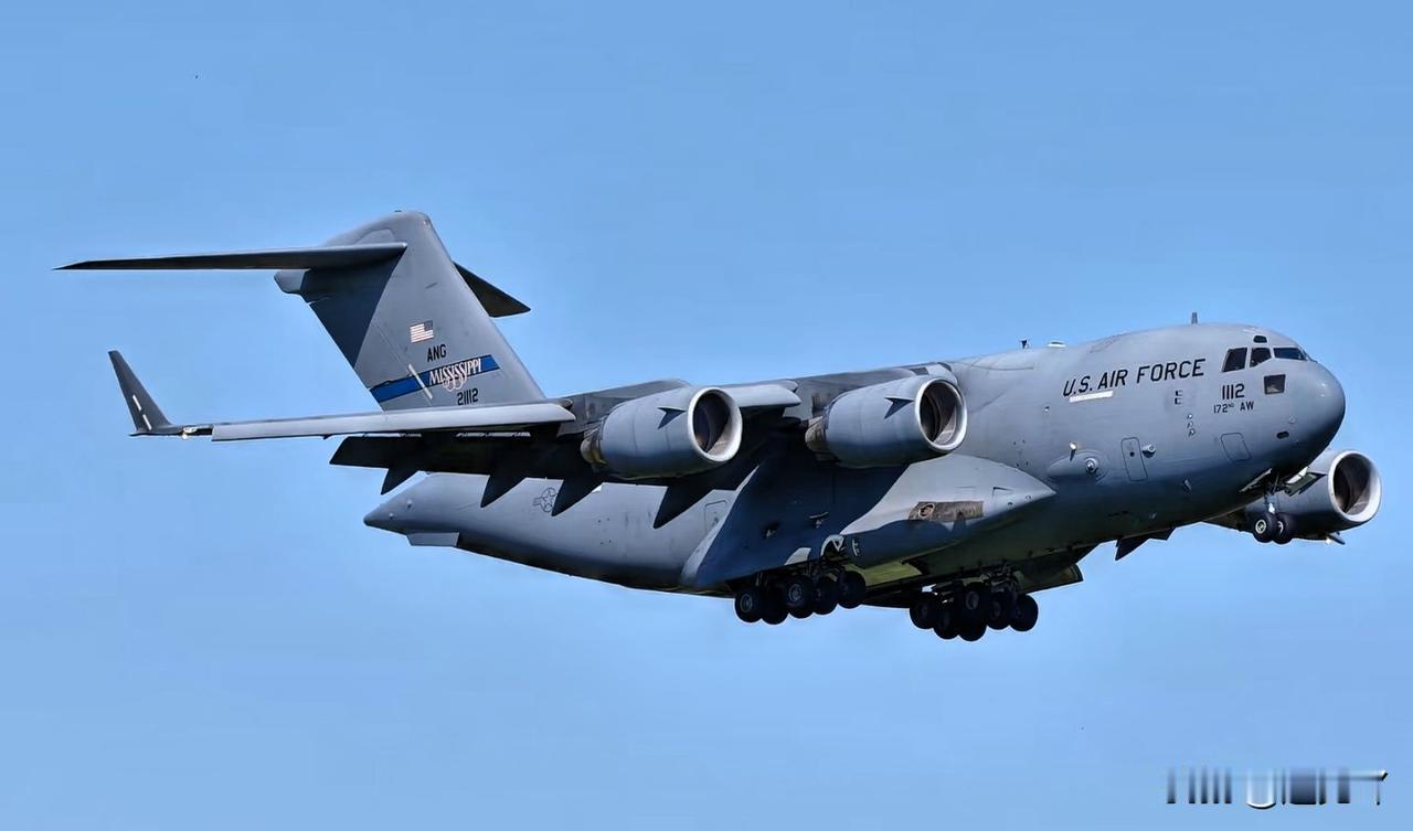 特朗普这招“缓兵之计”，伊朗要是真信了就悬了。

表面答应停火，背地里却在疯狂“