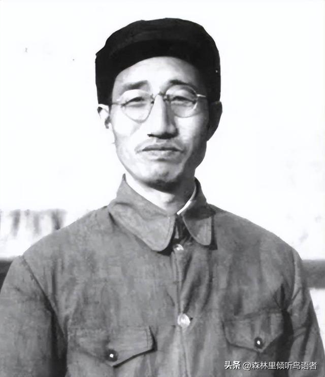 徐向前：给孙中山站岗的元帅，被宋庆龄“忘”了，被蒋介石“悔”了
 
1924年9