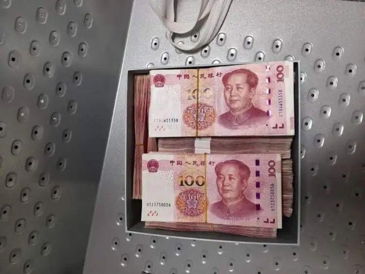 上海，一男子弄丢了表弟全部20万婚礼礼金！

6月8日上午，李先生的表弟刚办完婚